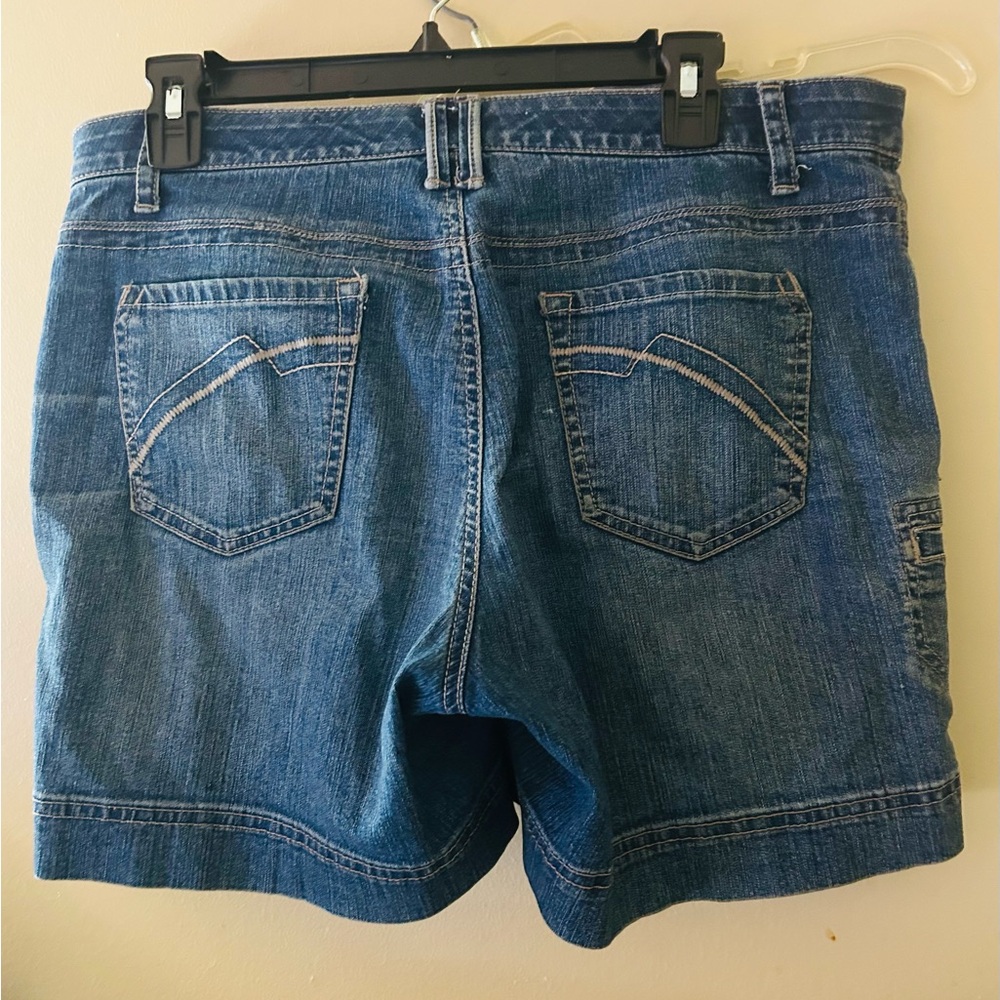 Gloria Vanderbilt Denim Blue Women's Shorts - Picture 2 of 7